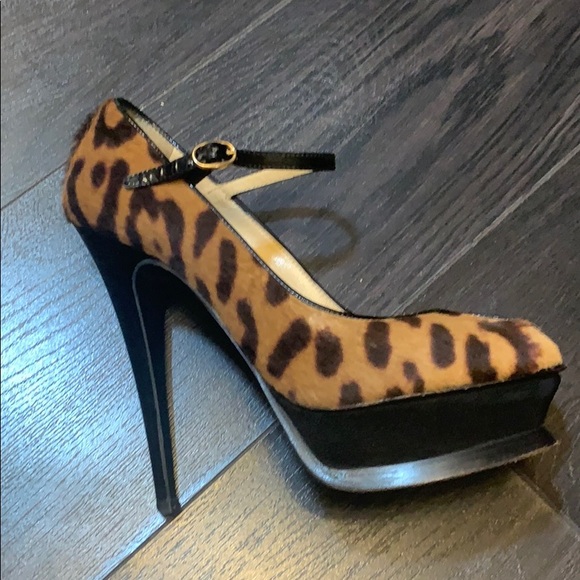 YSL Tribute 5” heels 1.5” platform in front. - Picture 5 of 9